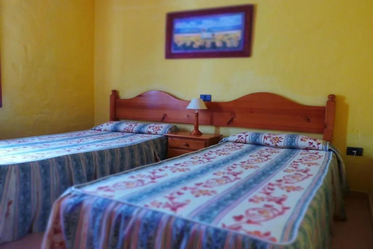 Bungalows Castillo Beach Caleta De Fuste 2*,